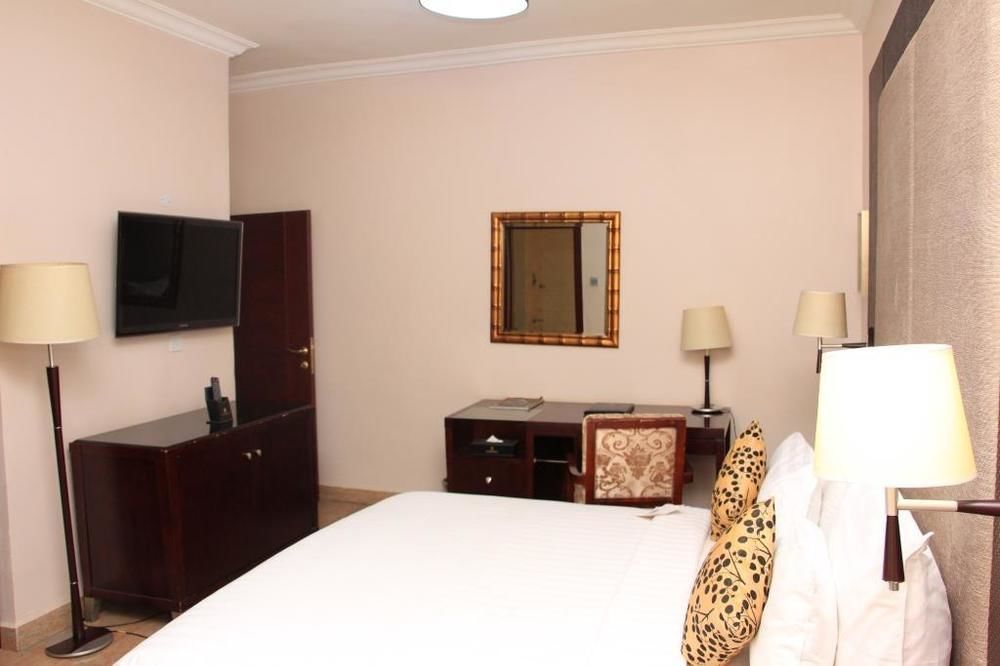 Chelsea Hotel Wuse II Mobushipe Exterior photo