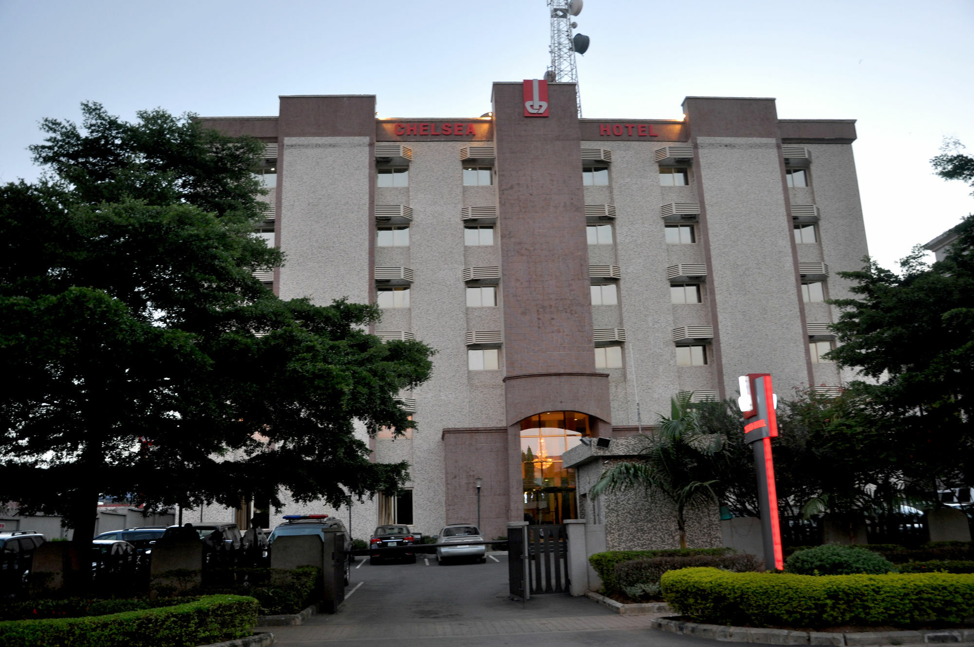 Chelsea Hotel Wuse II Mobushipe Exterior photo